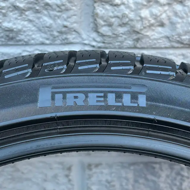 (NEW) 2x 255/35R19 Pirelli Winter Sottozero3 Winters in Tires & Rims in City of Toronto - Image 5