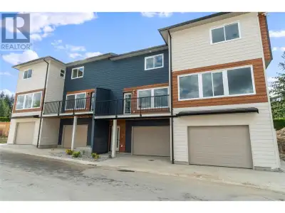 Brand New Buena Vista Lane Townhomes now under construction with Phase Four being ready for occupanc...