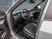 *Leather Seats!* This 2023 Hyundai Santa Cruz checks all the boxes required for a practical and vers... (image 8)
