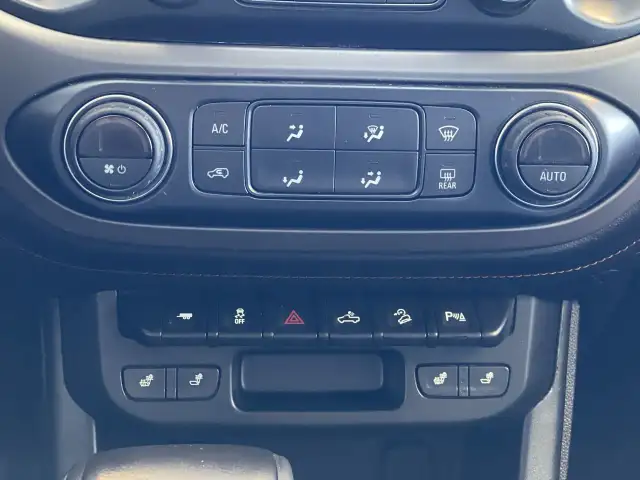 2021 GMC Canyon Crew At4 Short Box Local Trade, Rear Camera, Hea in Cars & Trucks in Regina - Image 28