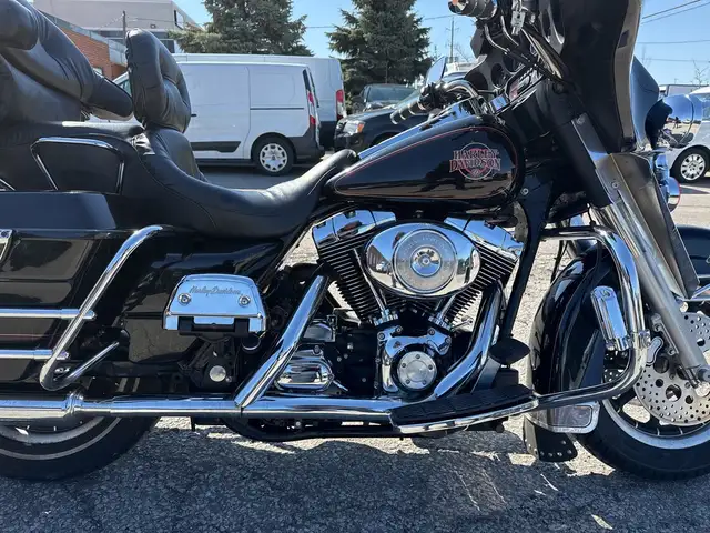 2001 Harley-Davidson Electra Glide Classic ~ ELECTRA GLIDE ~ 88C in Sport Touring in City of Toronto - Image 11