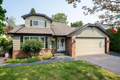 First time on the market in over 47 years! This original-owner Cape Cod-style 2-storey home shows tr...