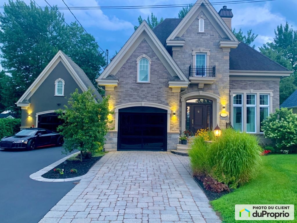 $929,900 - 3 Storey for sale in Sherbrooke (Rock Forest) — photo 1