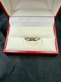Women's 10K Gold Heart Ring~Size 10 Hamilton Ontario Preview