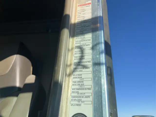 2016 Kenworth T800 in Heavy Trucks in Calgary - Image 24