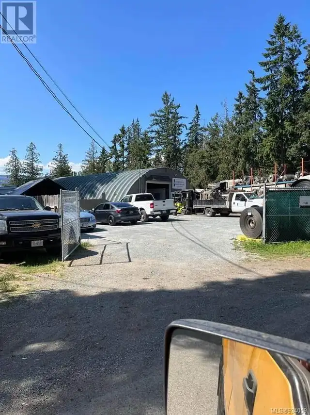 1586 McKibbon Rd N Errington, British Columbia in Houses for Sale in Parksville / Qualicum Beach - Image 31