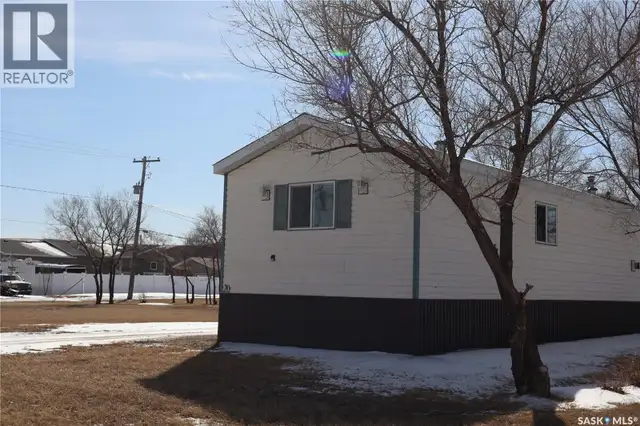 20 H AVENUE Willow Bunch, Saskatchewan in Houses for Sale in Moose Jaw - Image 33