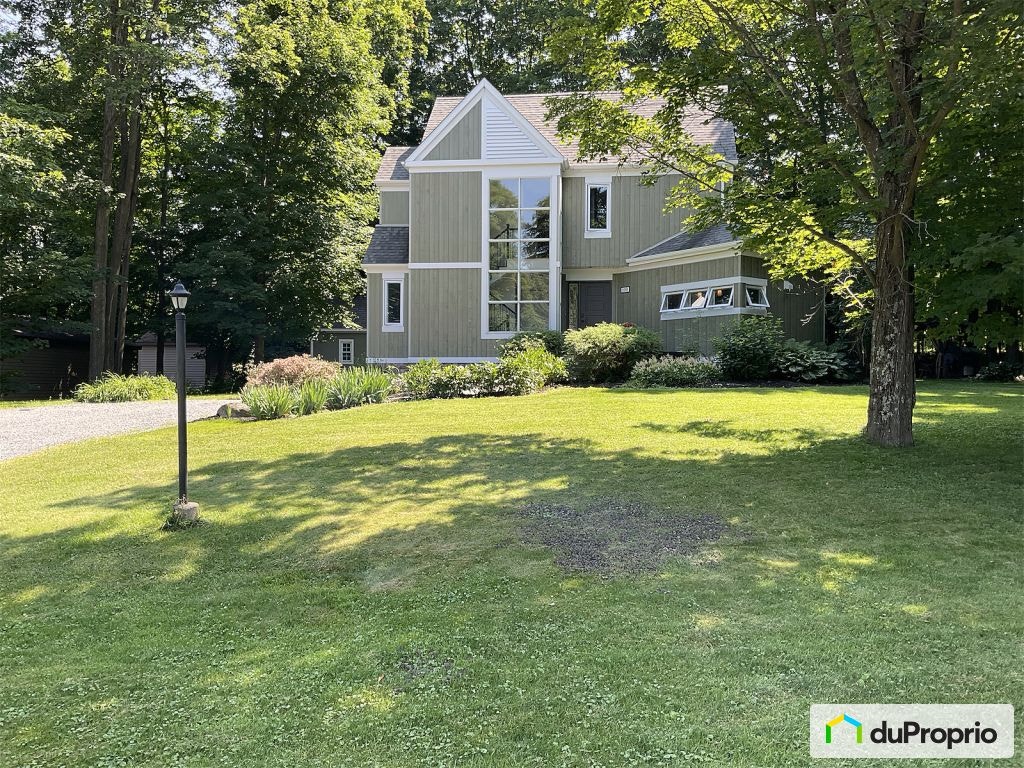 $759,000 - 2 Storey for sale in Bromont — photo 1