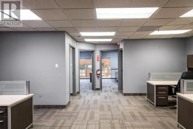 19 - 5100 SOUTH SERVICE ROAD Burlington (Industrial Burlington), in Commercial & Office Space for Rent in Oakville / Halton Region - Image 16