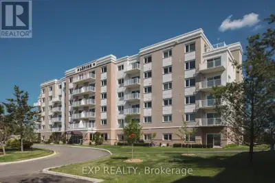 Welcome to this bright and functional 2-bedroom unit, featuring a kitchen with granite countertops,...