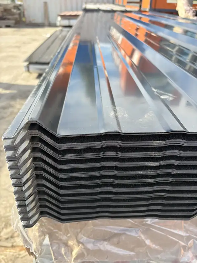 NEW 29 GA BLACK STEEL SIDING SHEET in Roofing in Medicine Hat - Image 5