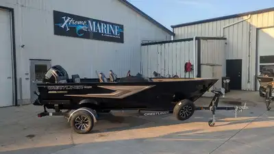 2026 Crestliner 1650 Kodiak S/C - powered with Mercury 60Elpt Paint - Black Metallic Base/black Met...