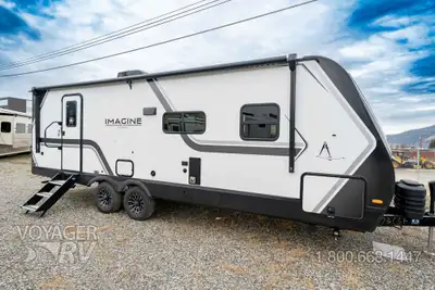 Located in Winfield, BC Call or Text 250-766-4607 Voyager RV Centre 1-800-668-1447 Peace of Mind Pac...