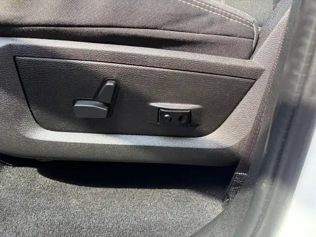 2021 RAM 1500 Classic WARLOCK540256216999546886