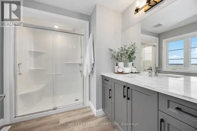 9 POSTMA CRESCENT North Middlesex (Ailsa Craig), Ontario in Houses for Sale in Grand Bend - Image 23