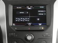Experience the commanding presence and versatility of the 2015 Ford Explorer XLT in sleek black, equ... (image 6)