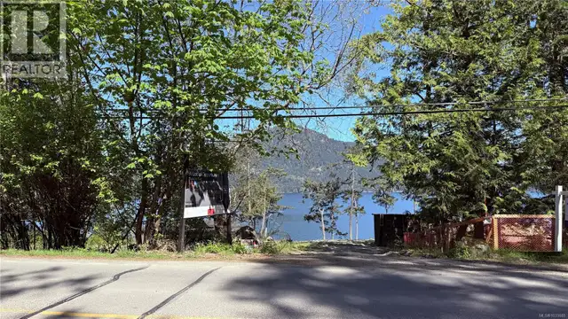 760 Lands End Rd North Saanich, British Columbia in Land for Sale in Victoria - Image 5