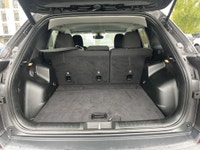 Heated mirrors, Cold Weather Group, safety tech, and smart connectivity make this 2019 Jeep Cherokee... (image 6)