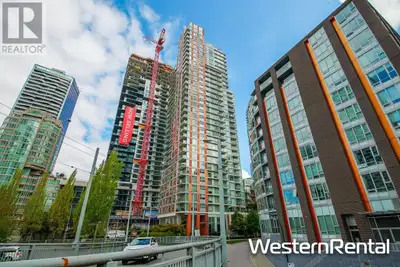 Central location easy access the West end, UBC, East Vancouver and the North Shore. Beautiful finish...