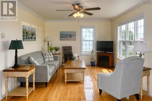 48 Seaview Drive Gabarus, Nova Scotia in Houses for Sale in Cape Breton - Image 11
