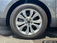 Command attention and conquer any journey in the sophisticated 2024 Ford Edge Titanium. Engineered f... (image 8)