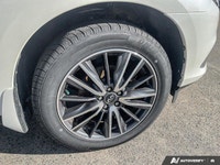 This INFINITI QX60 has a strong Premium Unleaded V-6 3.5 L/213 engine powering this Variable transmi... (image 8)