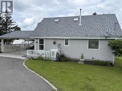 Lakefront living on beautiful Horse Lake! Wake up to serene lake views from this charming 3 bedroom...