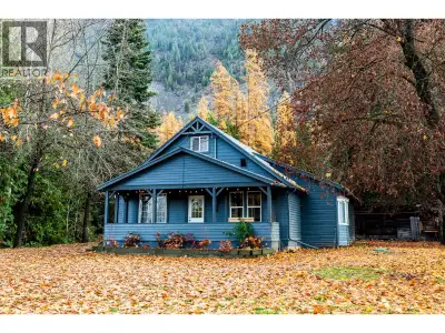 Just under 2 acres and terrific location in North Canyon! This 3 bedroom home has recently been reno...