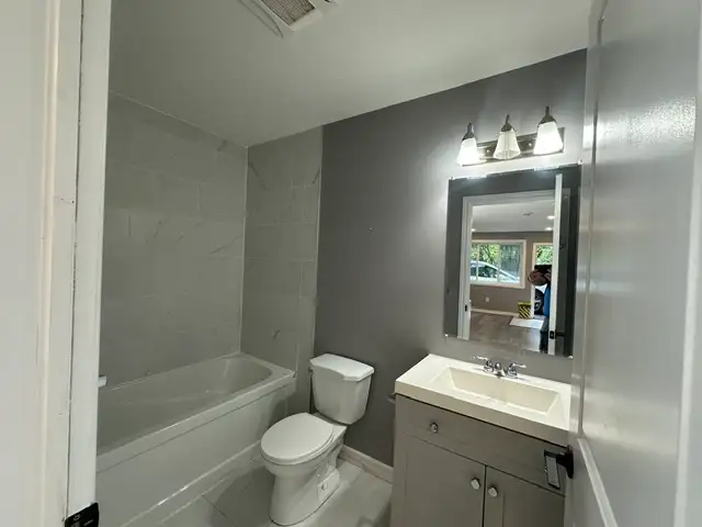 Barre, 2 bedroom Coach house, with utilities included. in Long Term Rentals in Barrie - Image 3