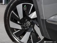 This Volkswagen Atlas Cross Sport boasts a Intercooled Turbo Premium Unleaded I-4 2.0 L/121 engine p... (image 8)