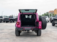 Welcome to Barrie Dodge Chrysler Jeep. SKY 1-TOUCH POWER TOP -inc: Removable Rear Glass Quarter Pane... (image 7)