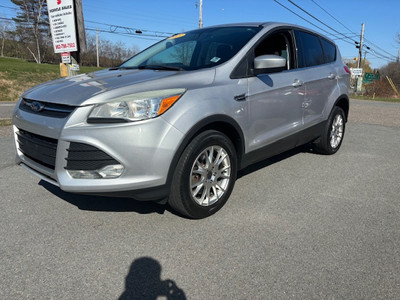 2013 FORD ESCAPE SE AWD 142000KMS