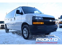 12 Passagers // Attache remorque // Cruise // Camera de recul // Modèle Allonger Superbe condition /... (image 9)