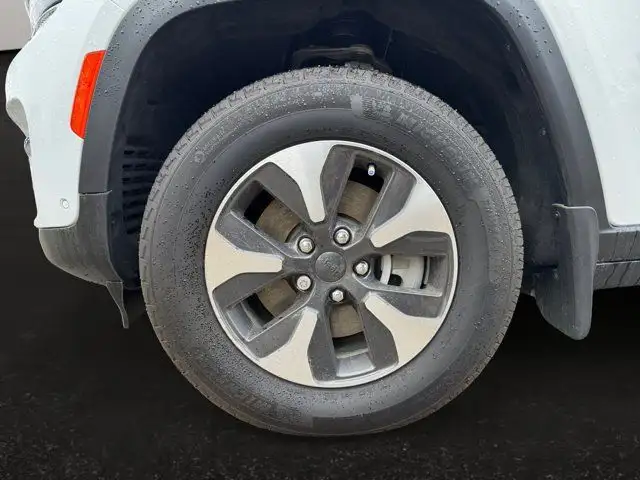 2023 Jeep Grand Cherokee 4xe BASE | Low Km | Remote Start in Cars & Trucks in Edmonton - Image 11