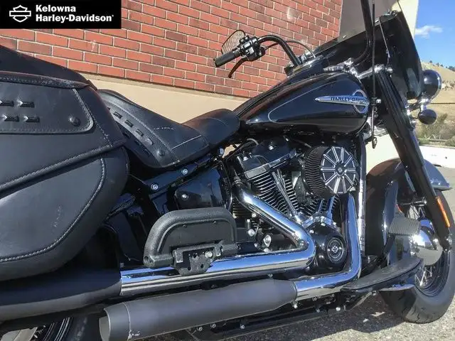 2018 Harley-Davidson FLHC - Softail Heritage Classic in Street, Cruisers & Choppers in Kelowna - Image 13