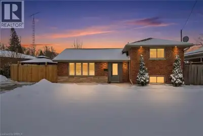 Welcome to 35 Hickery Place, a beautifully updated 3-level side split tucked away on a quiet Brantfo...