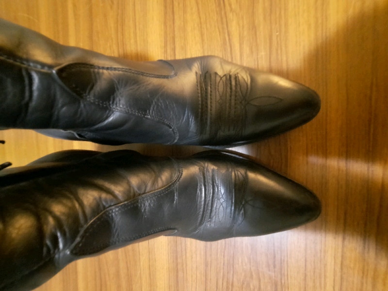 Ankle height cowboy , dress boot Men's Shoes Peterborough Kijiji