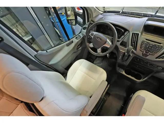 2021 Forest River Sunseeker Forester 2380 B+ DIESEL Full paint in RVs & Motorhomes in Laval / North Shore - Image 28