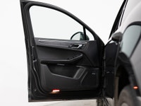 Recent Arrival! Gray 2020 Porsche Macan NOW OFFERING 3 MONTH DEFERRED FINANCING PAYMENTS ON APPROVED... (image 8)