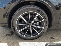 Take the worry out of buying with this dependable 2022 Audi Q7. SIDEGUARD Curtain 1st, 2nd And 3rd R... (image 9)