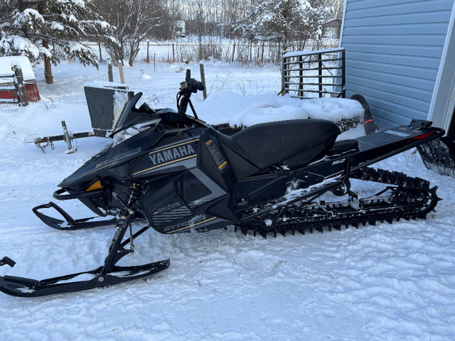 2016 Yamaha Viper bought new in 2022 in Snowmobiles in Whitehorse - Image 3