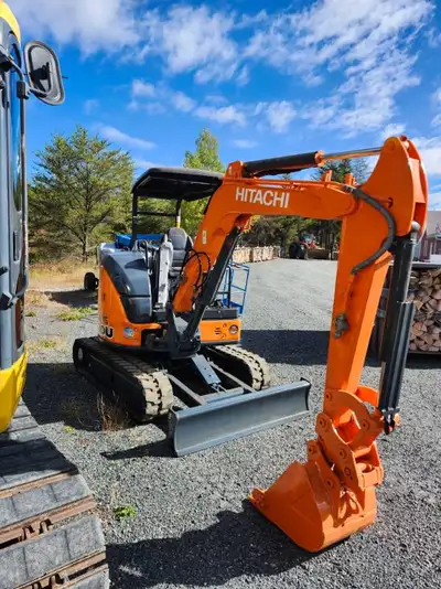 Legend Equipment Sales 2016 Hitachi ZX30U-5B $37K Financing Available (oac) 5512 Capreol Rd. Hanmer...