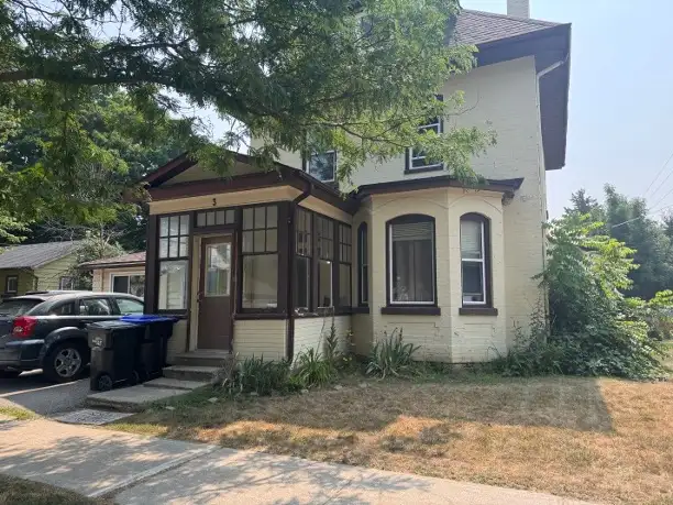 3 Nelson St. E. Unit 1 + Alliston