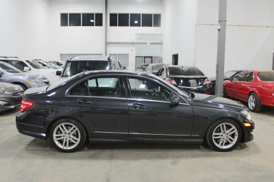 2013 MERCEDES C300 4MATIC! 112,000KMS! 1 OWNER! ONLY $14,900!
