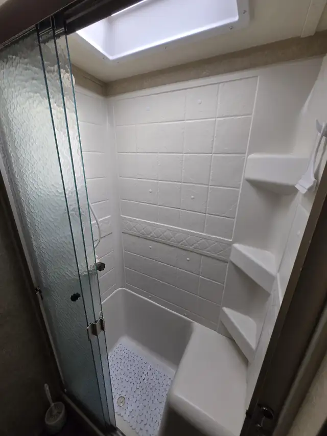 2016 Forest River FLAGSTAFF 8528 REWS in Travel Trailers & Campers in St. Albert - Image 26