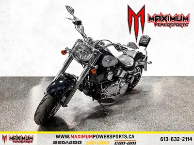 Harley-Davidson FLSTF FAT BOY 2012 La Harley-Davidson FLSTF Fat Boy 2012 est une véritable icône du...