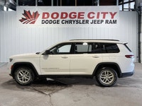 SPECIAL OFFER Only 28 Miles! This Jeep Grand Cherokee L boasts a Regular Unleaded V-6 3.6 L/220 engi... (image 1)