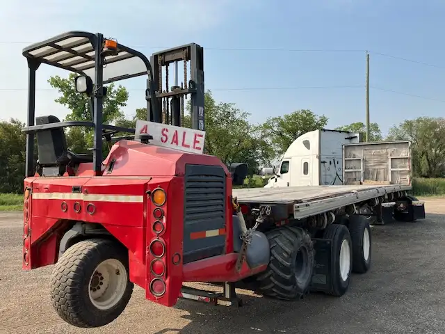 Moffett Package 2018 Freightliner Automatic Thruway Trailer +M55 in Other in Winnipeg - Image 2