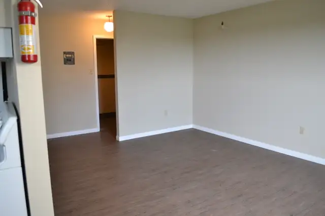 Lakeview Manor - 1 Bedroom 1 Bath Apartment for Rent in Long Term Rentals in Yellowknife - Image 7