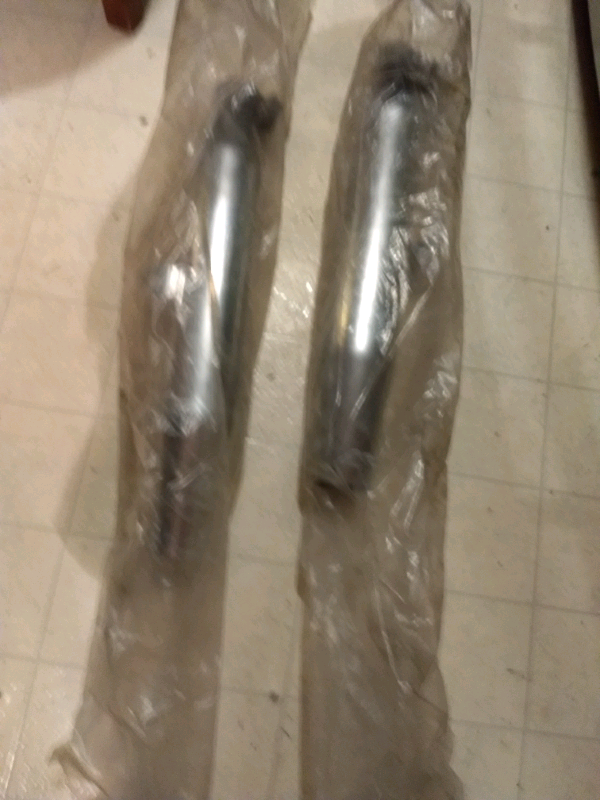 Harley Davidson mufflers exhaust original quiet pipes in Motorcycle Parts & Accessories in City of Montréal - Image 3